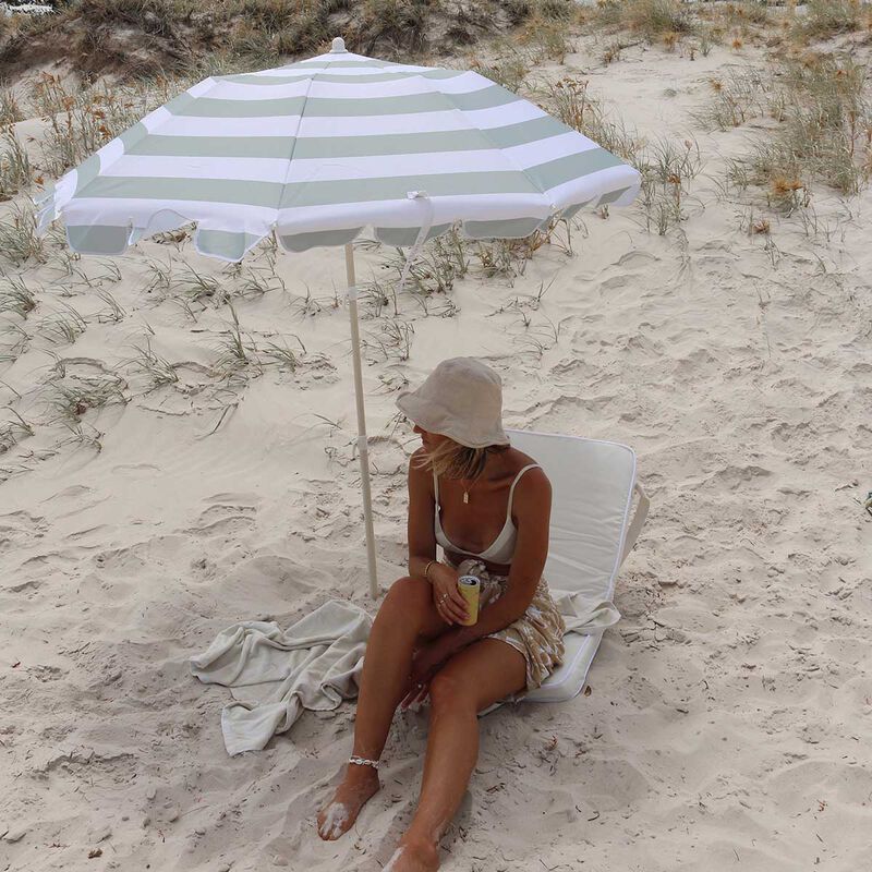 SUNNYLiFE Compact Beach Umbrella image number 1